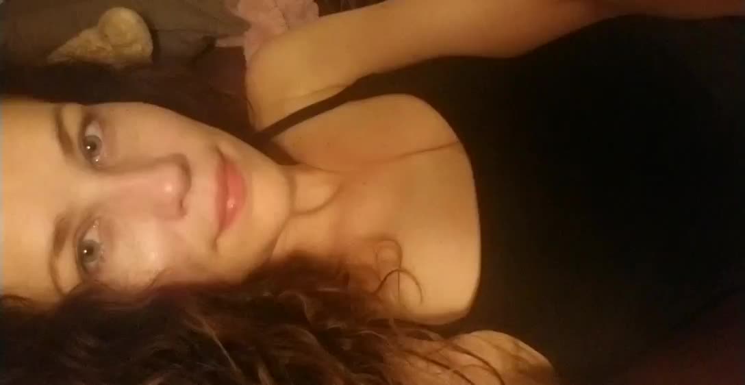 Caress me to sleep? ❤️ F/37