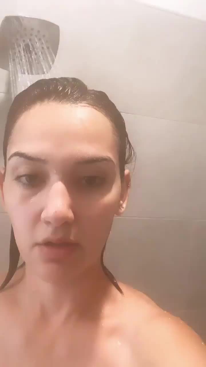 Geo Taking a Shower