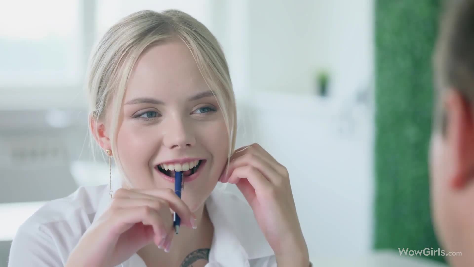 Emily Cutie - Blondes Easy Seduce