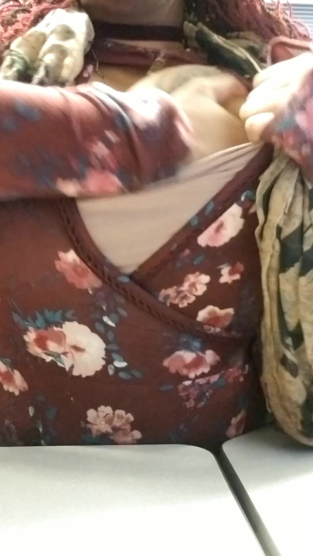 Stuck at work.. not happy about it... so here's my tits 😋