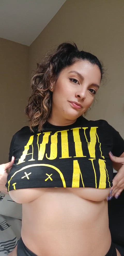 sweet spanish girl looking for a daddy ;)