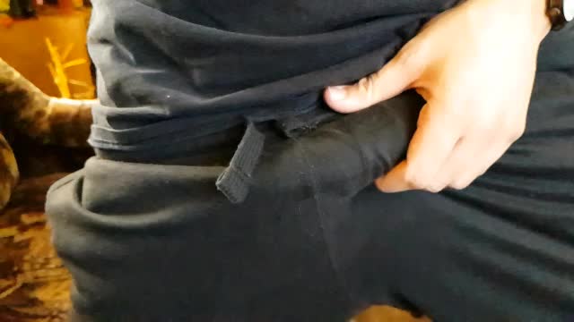 Anyone willing to give me a blowjob?