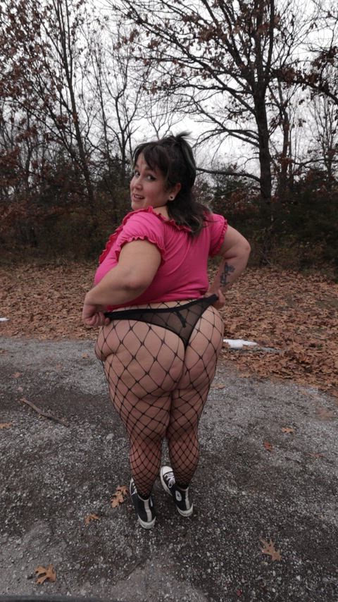 I have a need, a need, 2 breed.