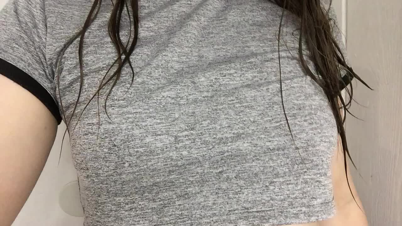 tiny titties can drop too 😘