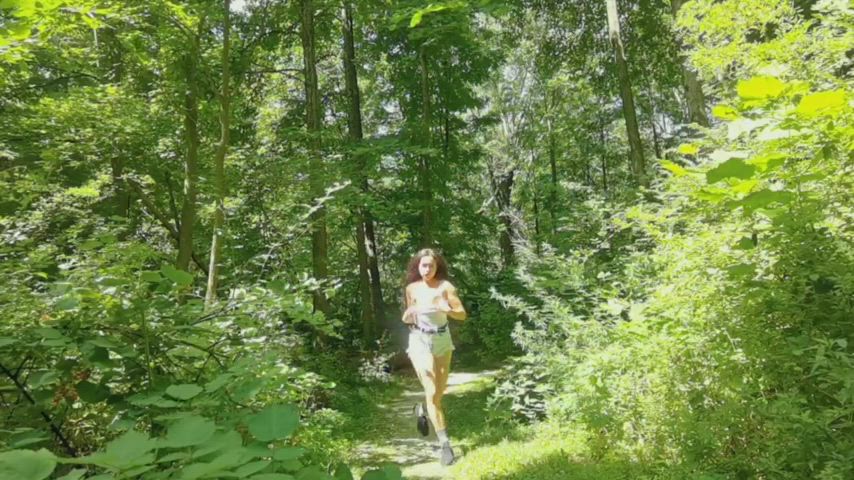 I'm trying to make my tiny tits bounce