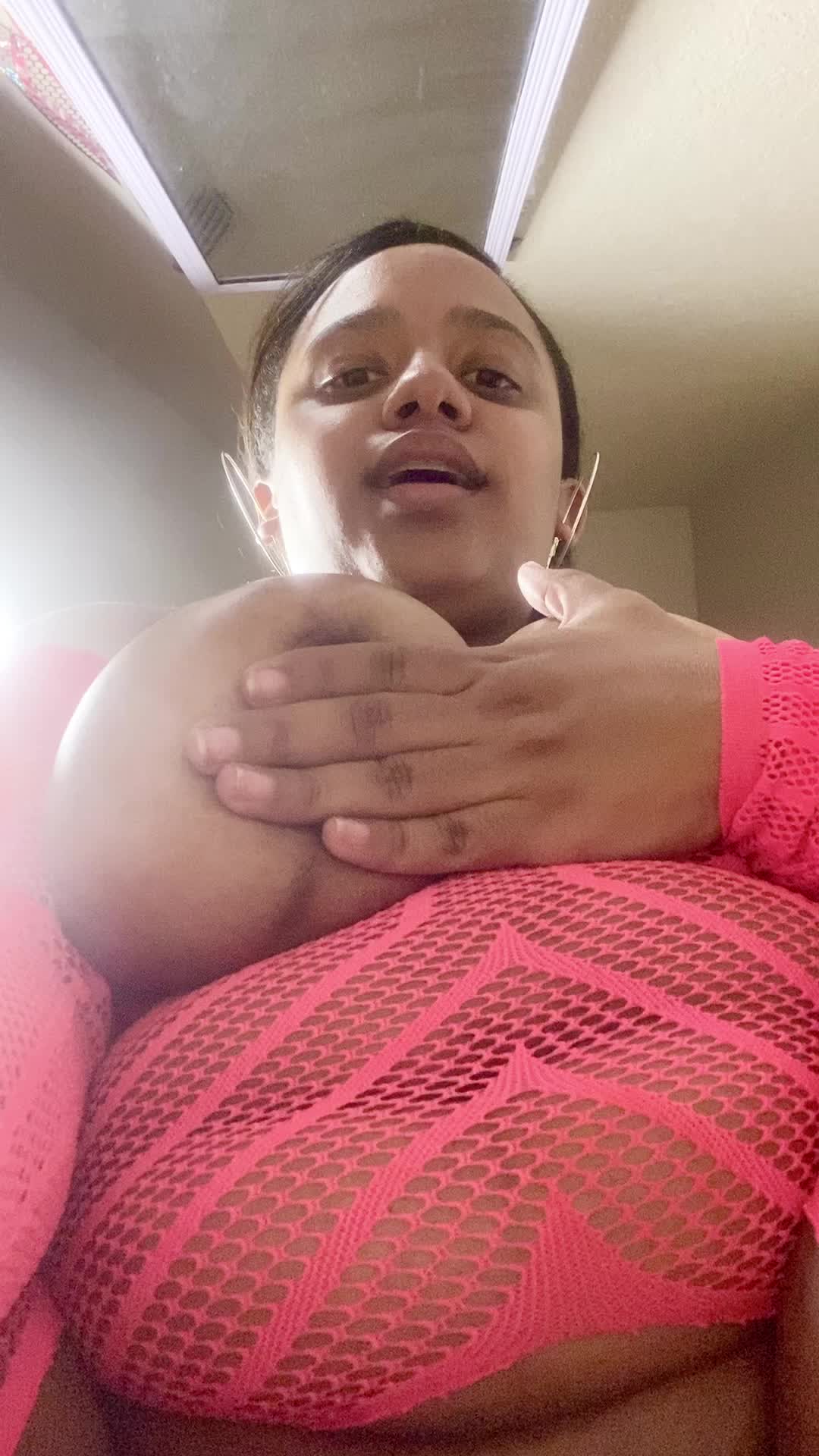 Let me bounce on your 💦💦🍆