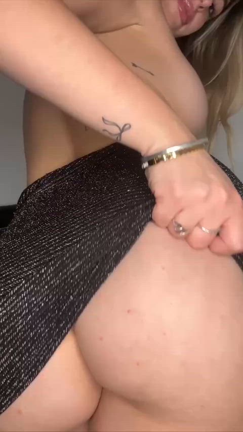 Bury your face in this ass