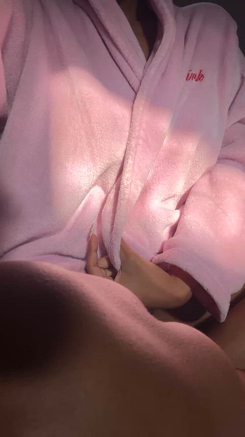 under this robe, there's a great set of saggy tits