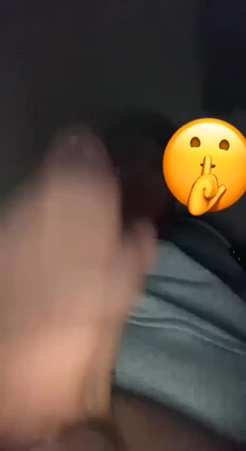 who likes latinos who cum a lot? 🫣