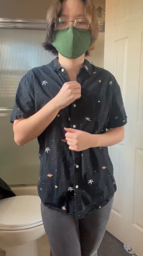 Love me a fun button up