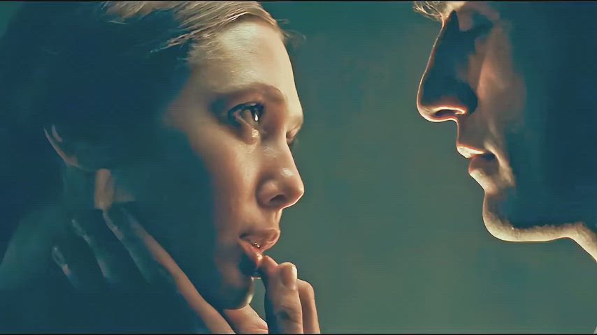 Celebrity Elizabeth Olsen Nude Porn GIF by deepbhadraa
