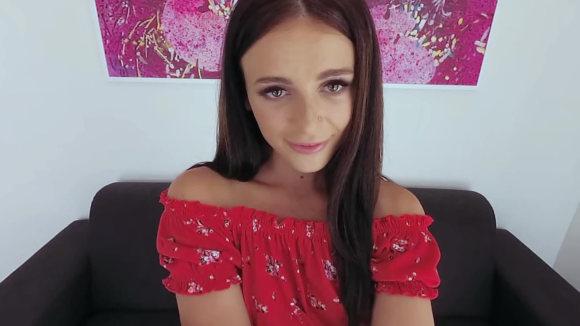Petite Russian reveal
