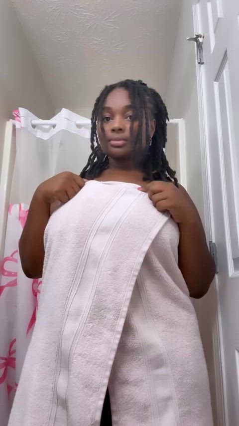 oh no... i dropped my towel