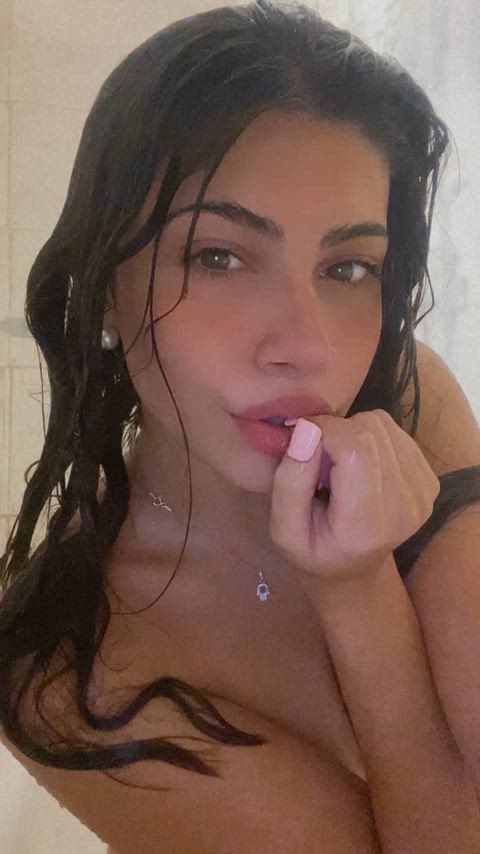 If I was your stepdaughter could you resist, daddy?