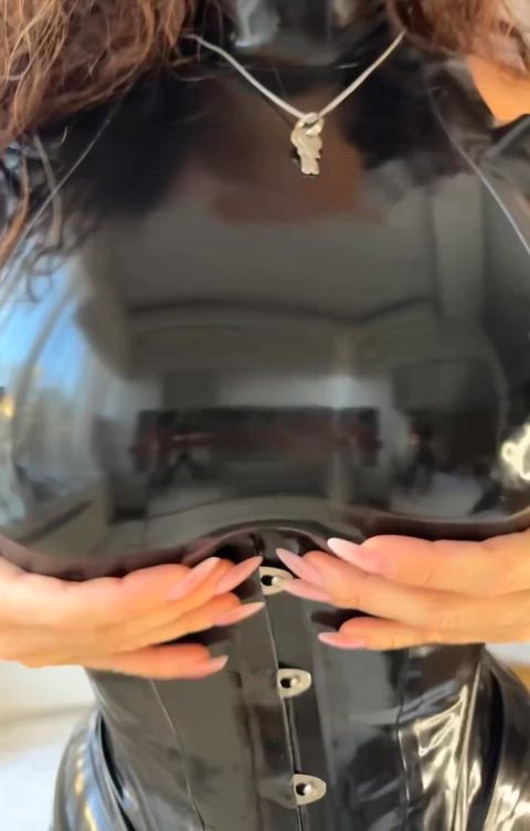 I know you want to touch it but you can only look at me