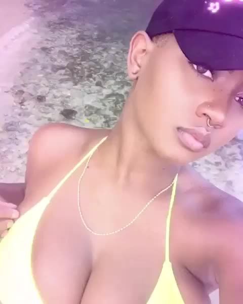 Banging Beauty.