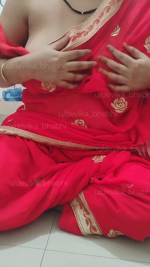 Let's squeeze and get some milk