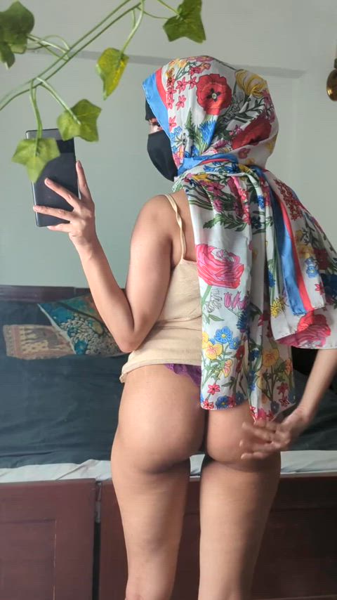 Ramadan is almost near....would love my hijabi ass to be on your menu when you are about to break