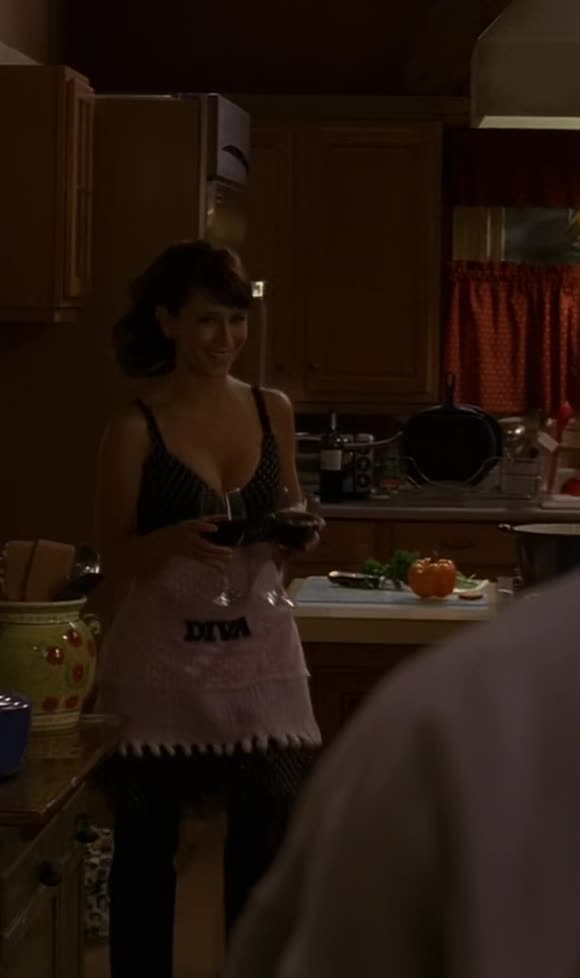 This is what I want from a date. Jennifer Love Hewitt with a smile, cleavage out, paying no attention to the fact her tits are bouncing around.