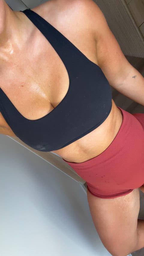 Does my sweaty post workout body make you throb