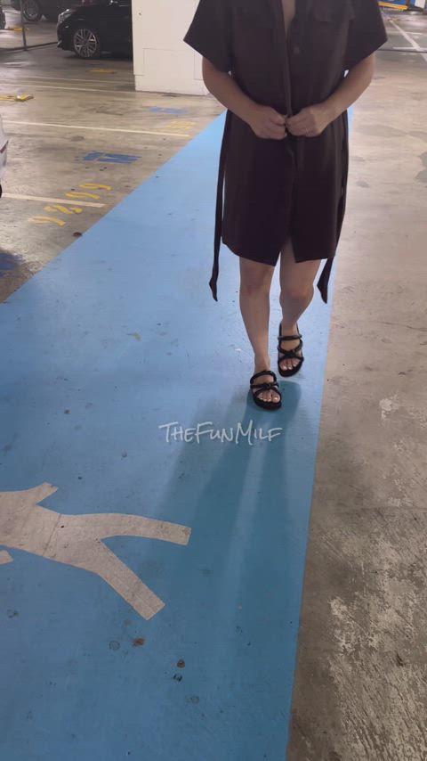 Amateur Big Tits Flashing Public r/CaughtPublic Porn GIF by thefunmilf