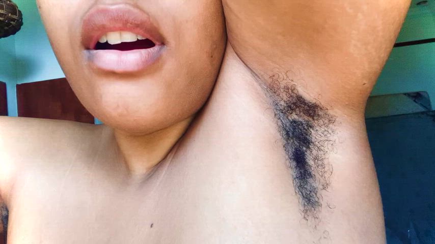 Mermaid Jill Jasmine ready for some wetness! [fet]ish friendly [selling] [Customs] [cam] [sext]ing sessions [GFE] Menu in comments and pinned to my profile🧜🏽‍♀️🐬