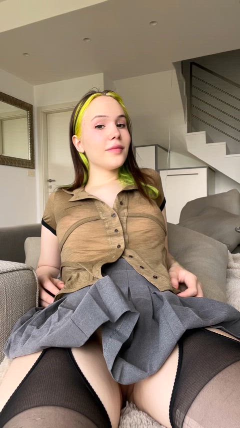 Love to wave my cock like that lol. Would like to wave like that in your mouth😈