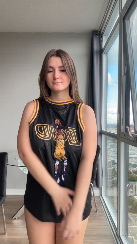 I love showing my titties