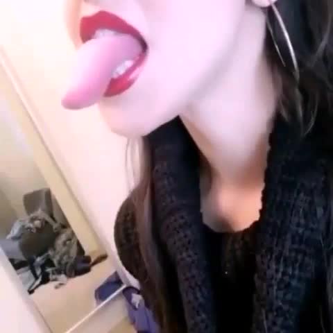 I was today years old when I found out I could be envious of another girl’s tongue