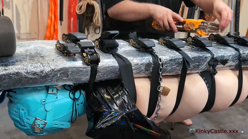 The table I picked up at Ikea didn't require an Allen Key to assemble....