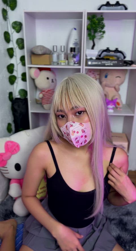 being naked and make u hard makes me happy