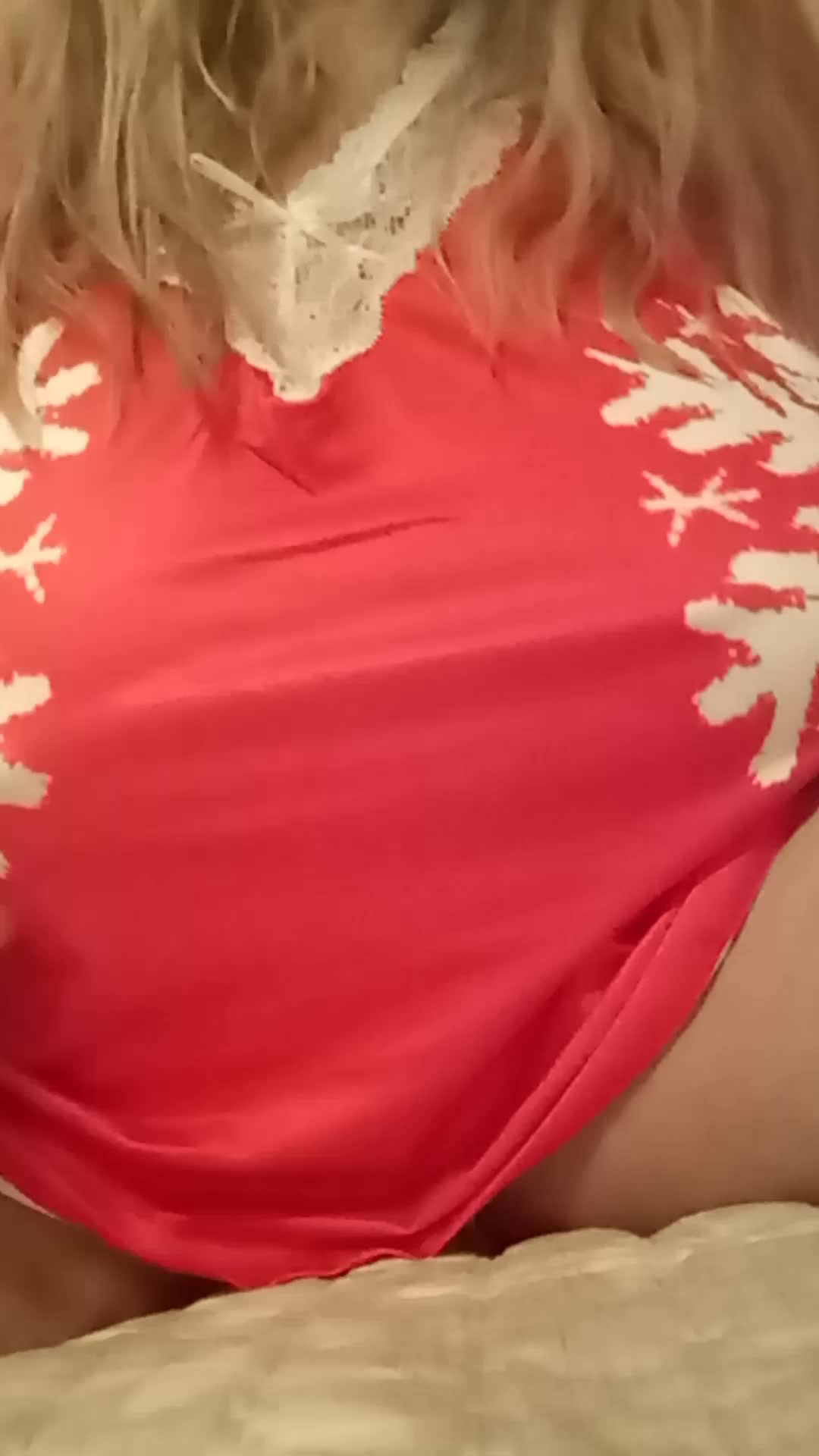 An early holiday gif. 🎁🎀🎅