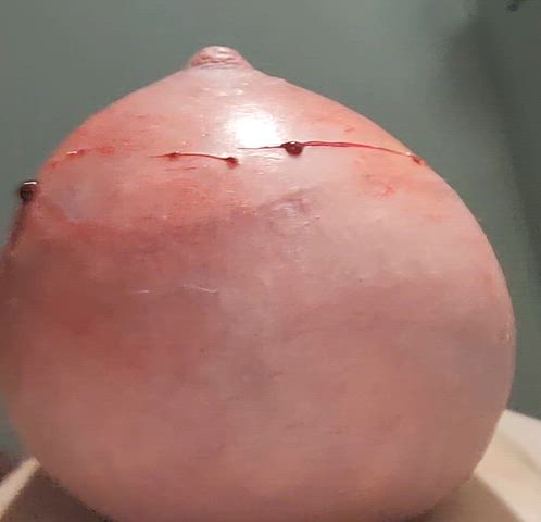 Stick out your tongue 🩸👅