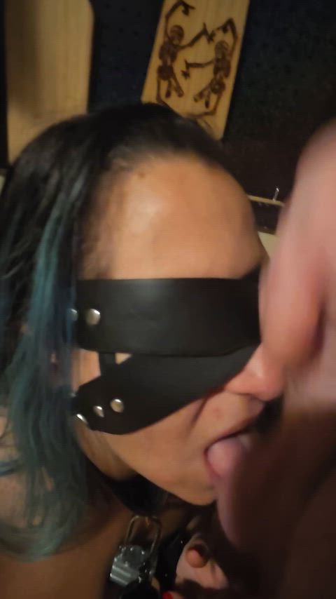 Love feeling his seed drip off my tongue