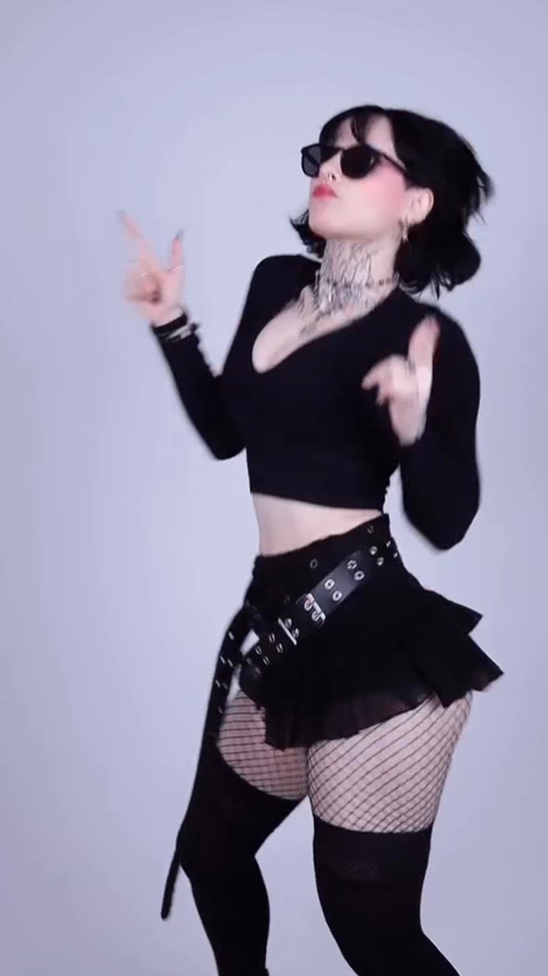 Ohh Hi there!!! 🖤