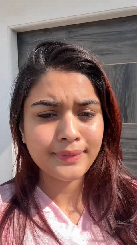 Kumud Sahu's navel in Aankh Ye Taalibaani Trend