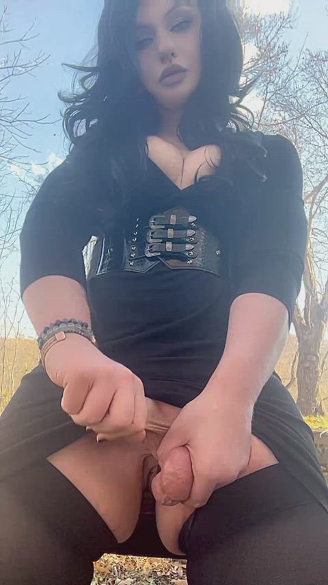 Wyd if you caught your neighbor dripping cum outside?