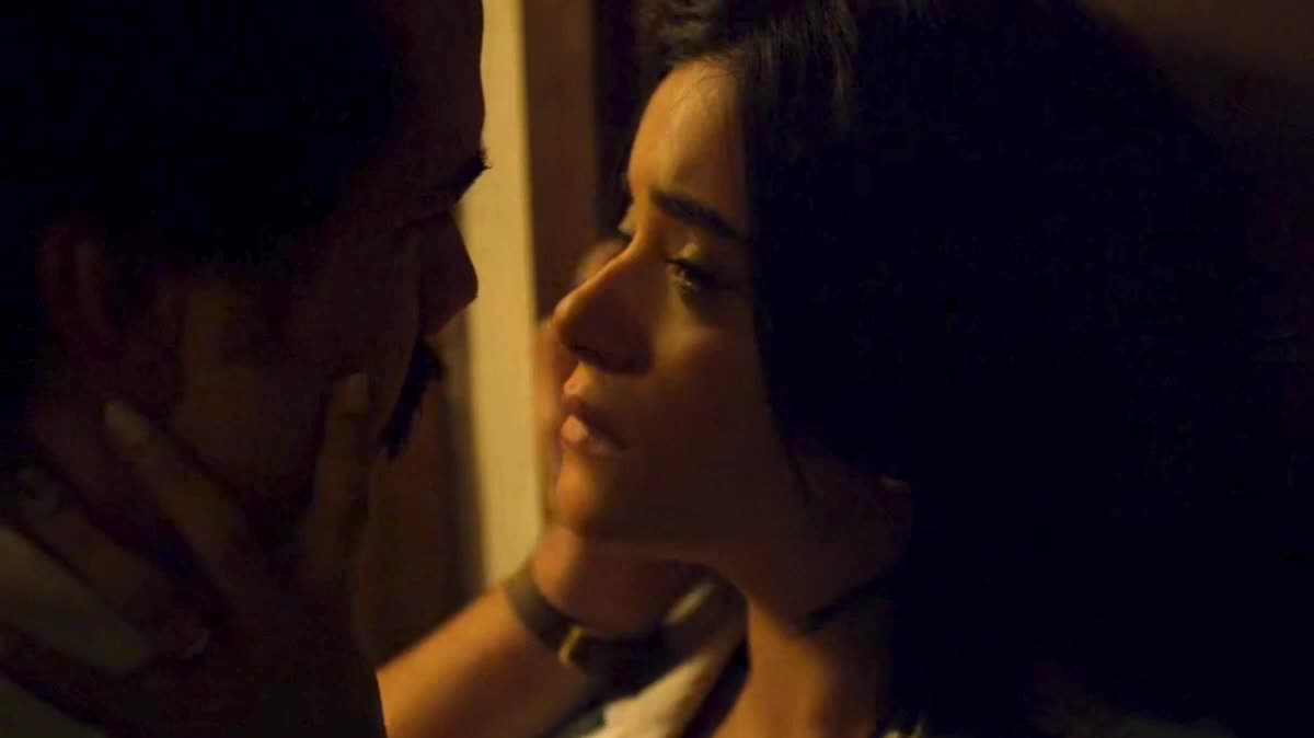 Paulina Gaitan - Narcos S02E01
