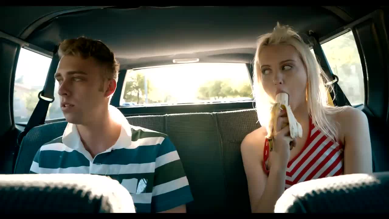Jizzwold Family Vacation part 1 - Hannah Hays and Chloe Cherry