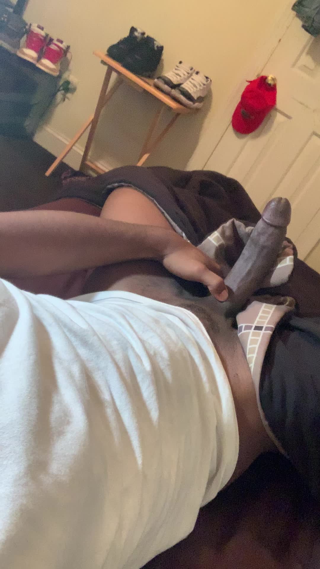 think you can take this big black dick? 😏