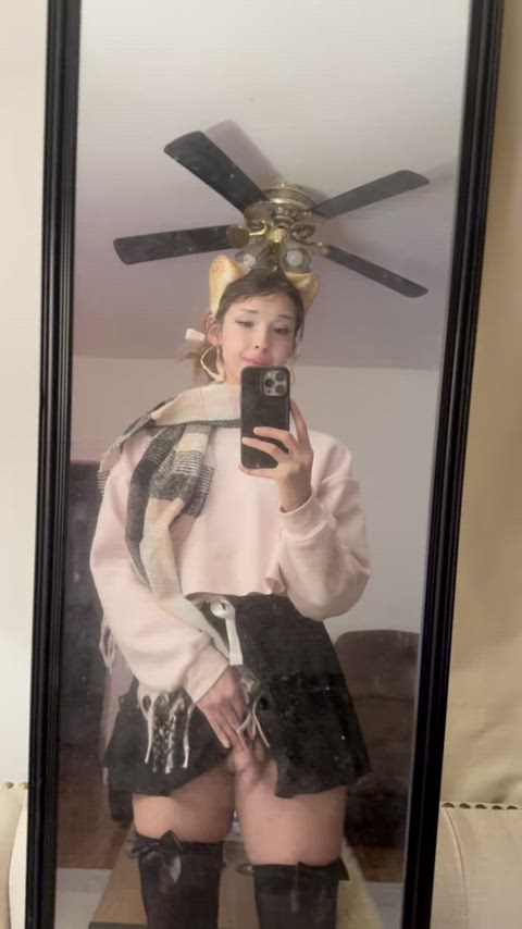 if u look at me for more than 2 seconds you owe me a BJ >.>