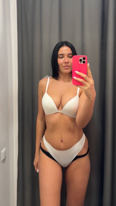 I’m always down for some dressing room fun