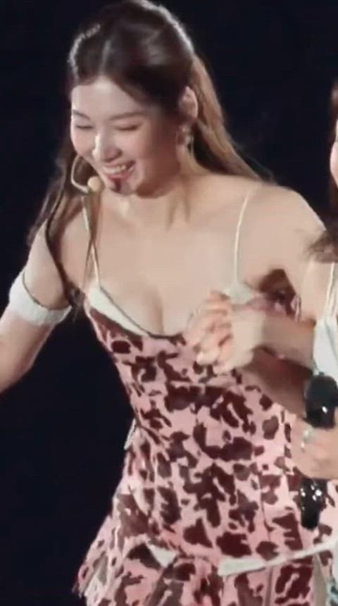 TWICE - Sana ft. Jihyo