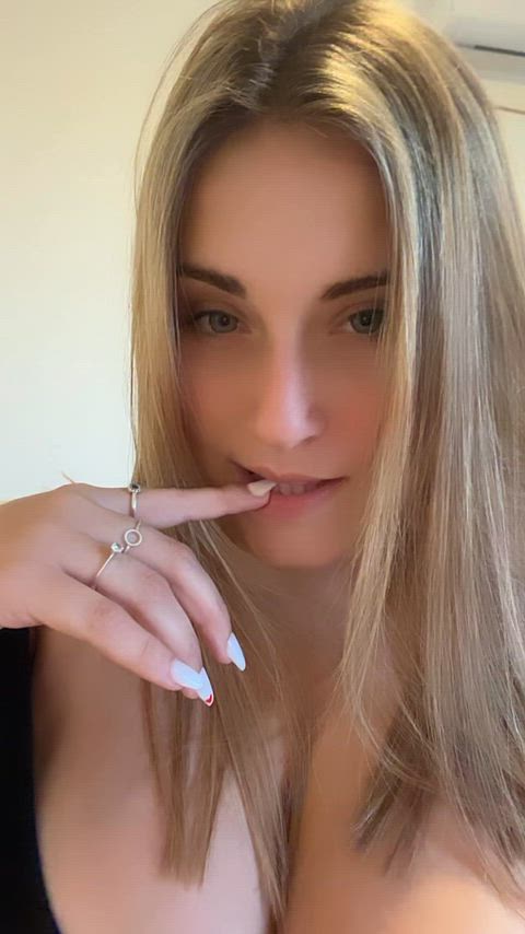 Are curvy girls your type