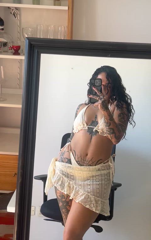 Tattoed curves just for your joy