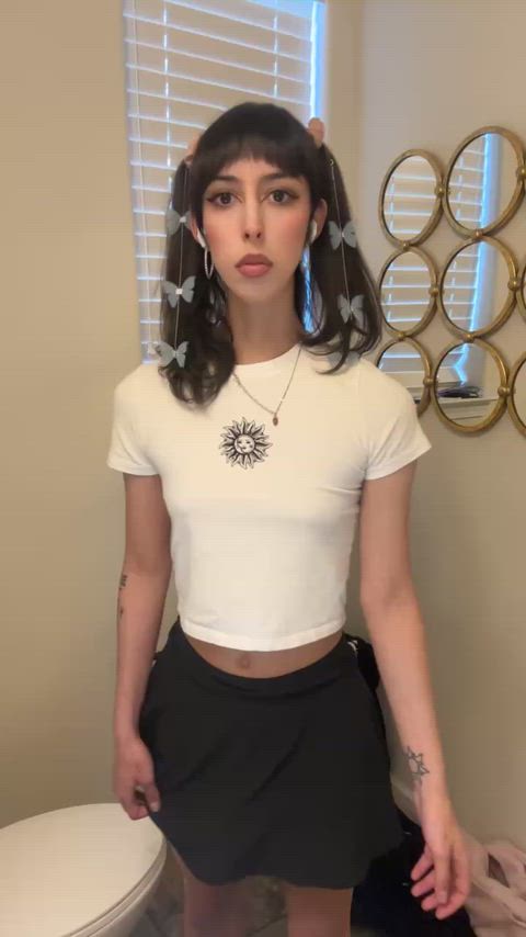 If I was your roommate, would you be interested in becoming fuck buddies?