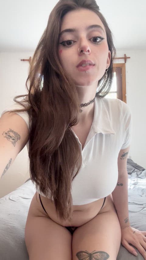 Do curves always catch the eye ?