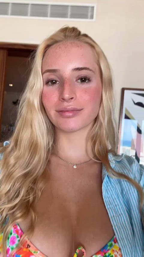 Fuck my tits and cum on them