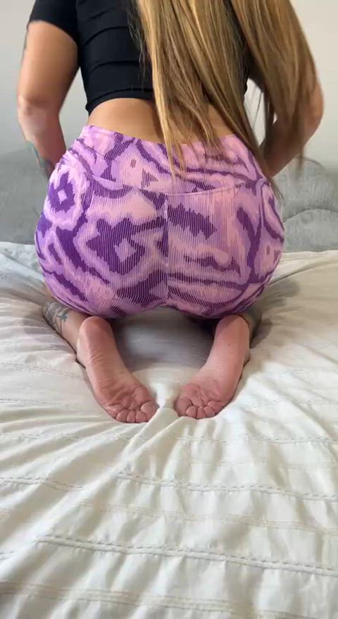 Does the strong smell turn you on? Because mommy's panties...ugh