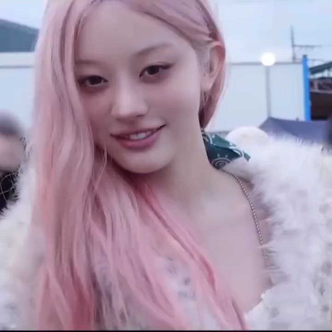 ILLIT - Minju